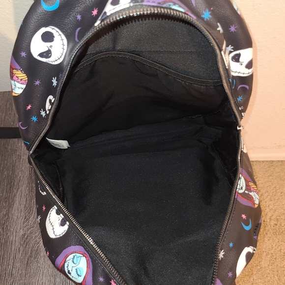 DISNEY TIM BURTON'S THE NIGHTMARE BEFORE CHRISTMAS JACK & SALLY LARGE BACKPACK - Picture 10 of 16